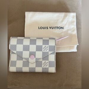 ❗️SOLD❗️Louis Vuitton Authentic Damier Azur w Pink interior excellent condition